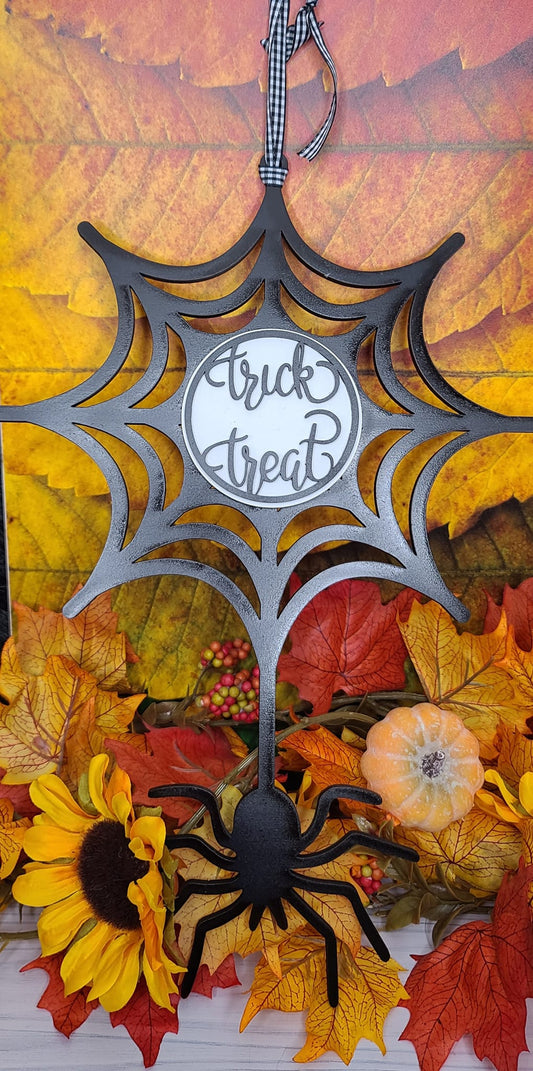 Spiderweb Door Hanger "Trick or Treat"